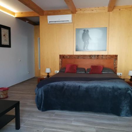 Hotel Rural Cal Ruget Vilobi Del Penedes Екстер'єр фото