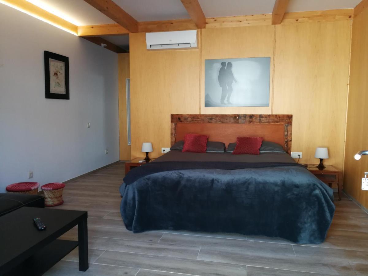 Hotel Rural Cal Ruget Vilobi Del Penedes Екстер'єр фото