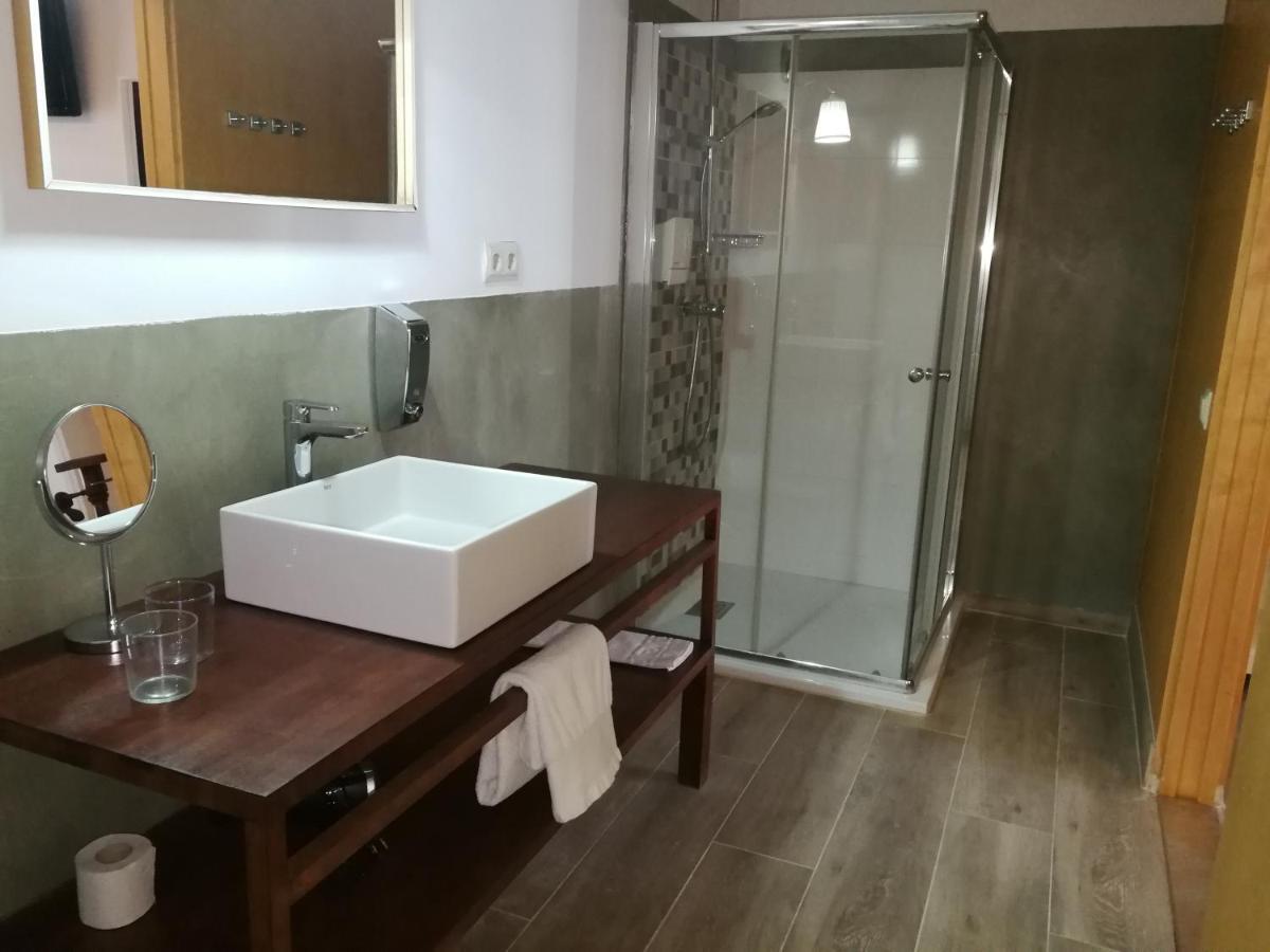 Hotel Rural Cal Ruget Vilobi Del Penedes Екстер'єр фото