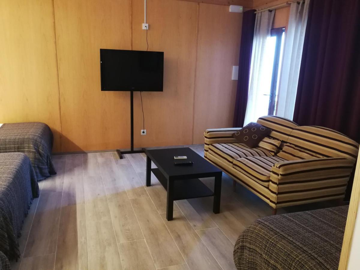 Hotel Rural Cal Ruget Vilobi Del Penedes Екстер'єр фото