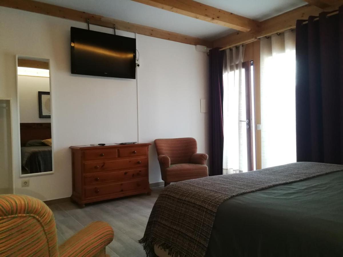 Hotel Rural Cal Ruget Vilobi Del Penedes Екстер'єр фото